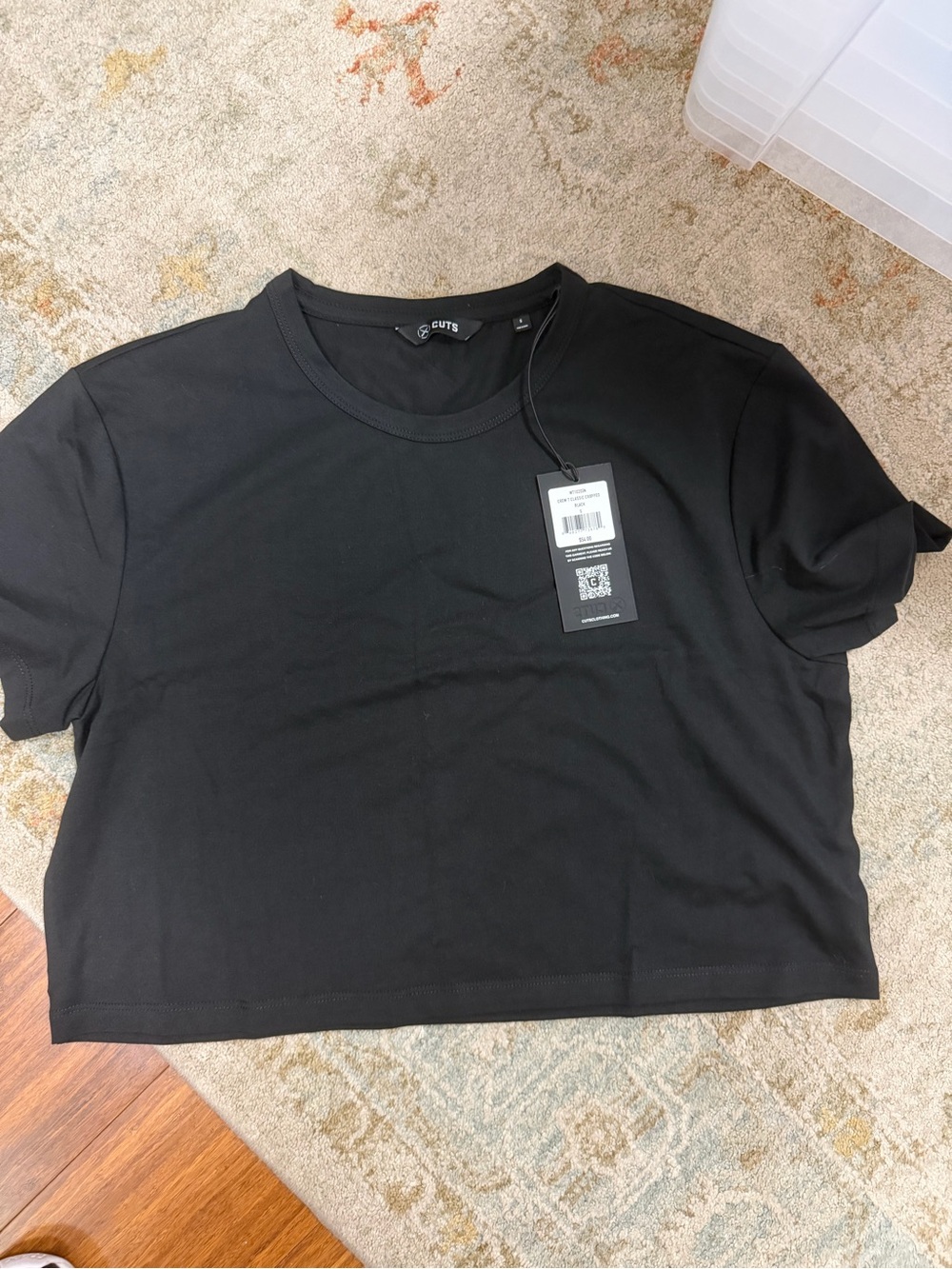 Cuts Black Cropped Crewneck Tee - Minimalist Short Sleeve Top